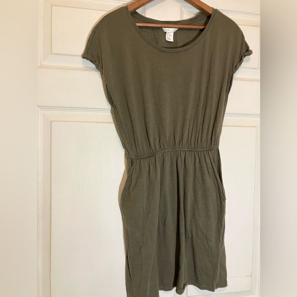H&M basic mini dress, pockets, Hunter green, excellent condition, small